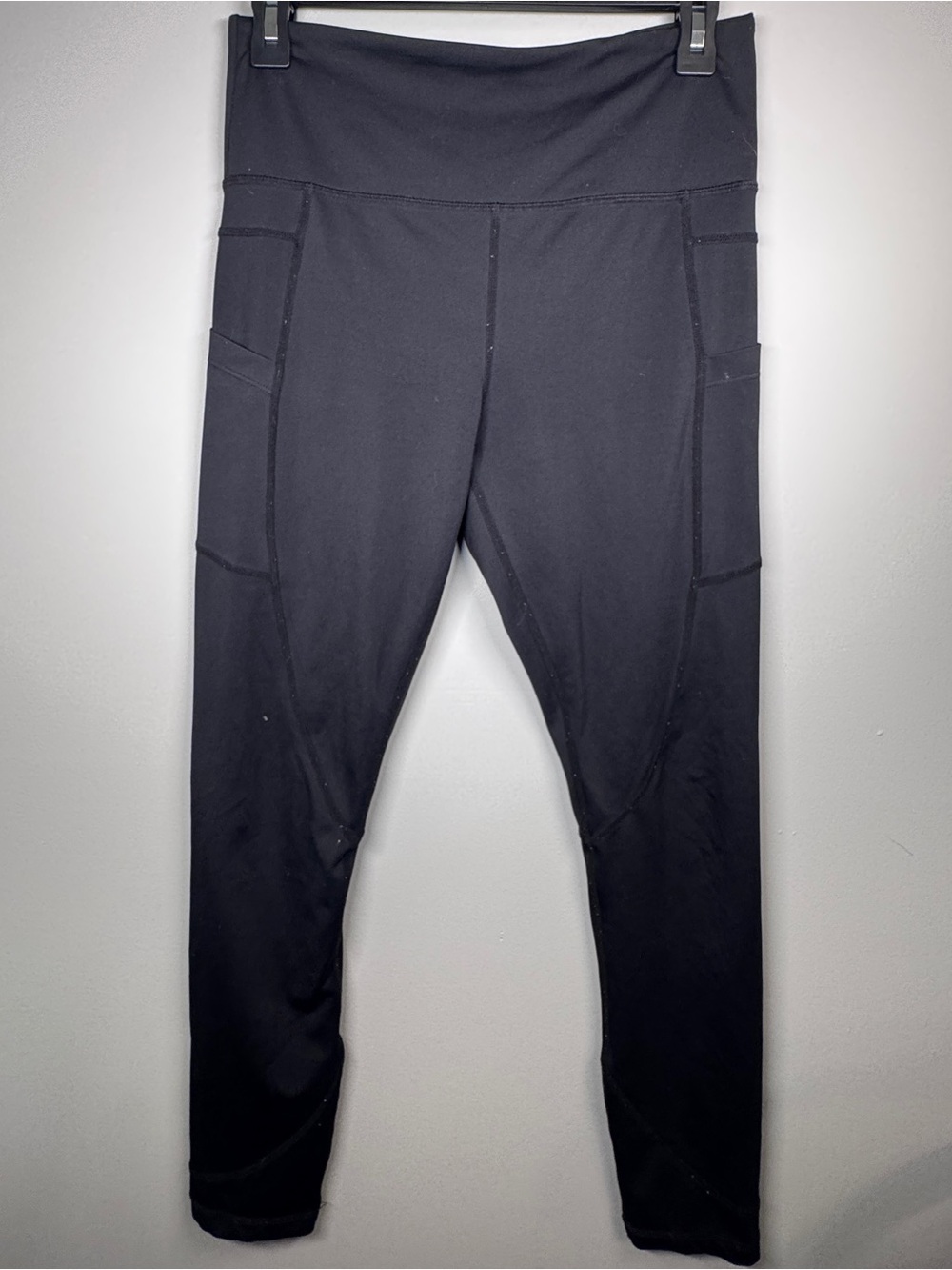 High-Waist Black Women's Leggings with Side Pockets
